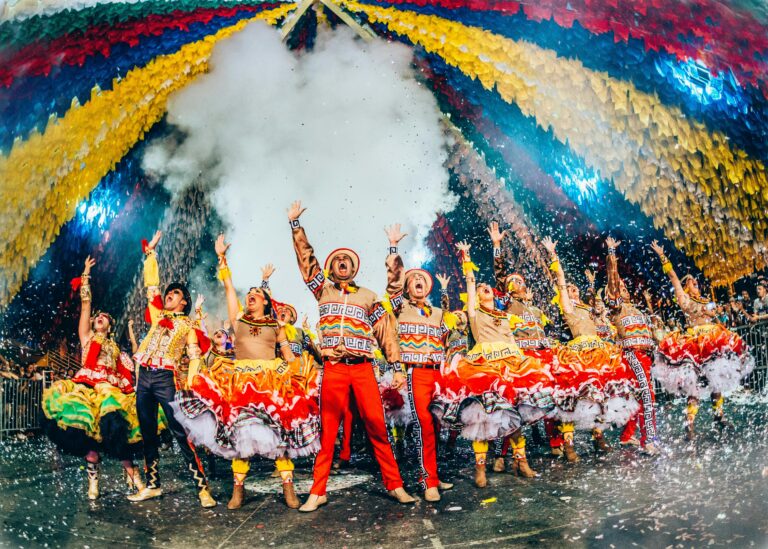 80 Frases de Festa Junina Engraçadas e Criativas