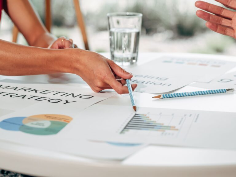 4 melhores plataformas de marketing de influenciadores no Brasil em 2026