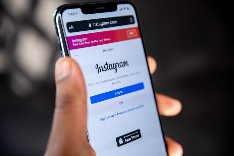 Bios Femininas para Instagram: 250 Ideias Originais